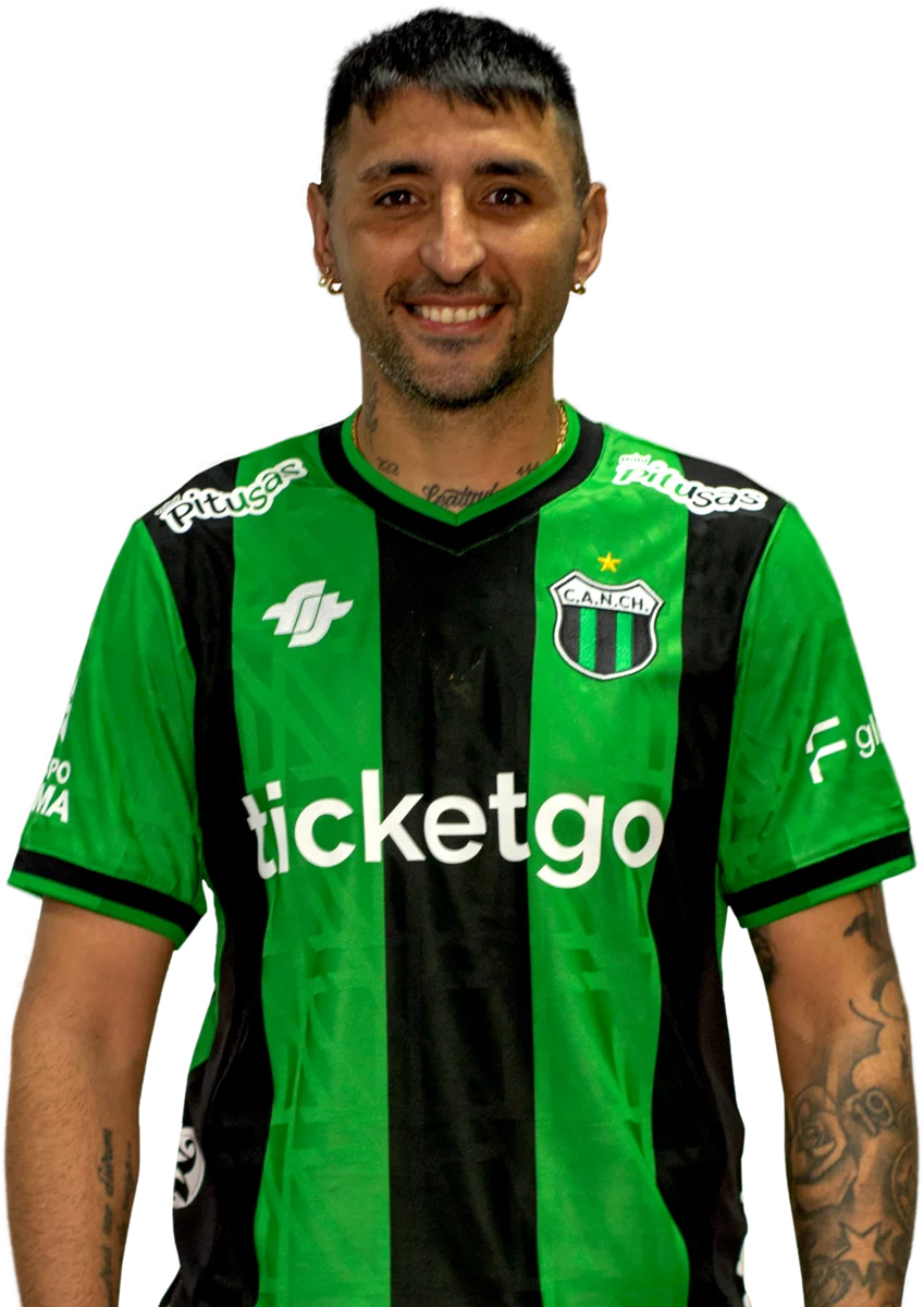 Alan Ruíz, mediocampista de Nueva Chicago