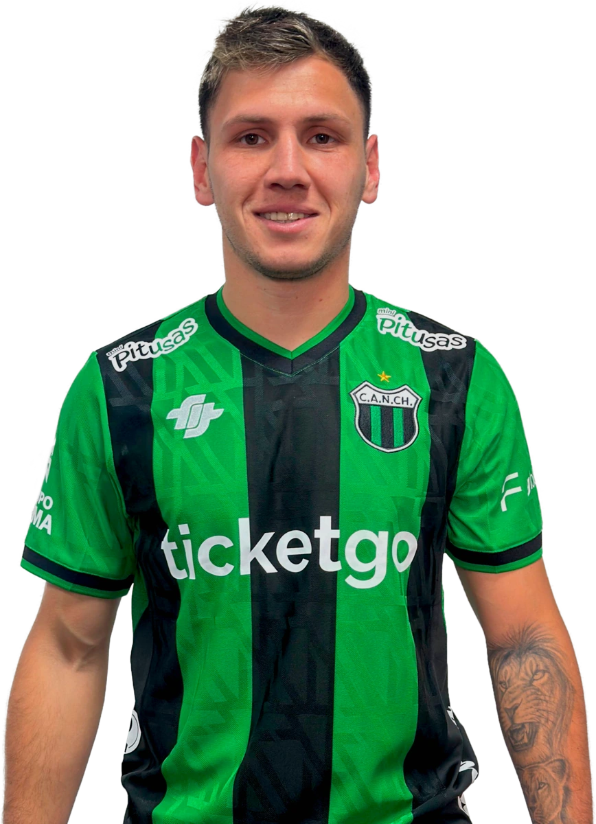Enzo Roldán, mediocampista de Nueva Chicago